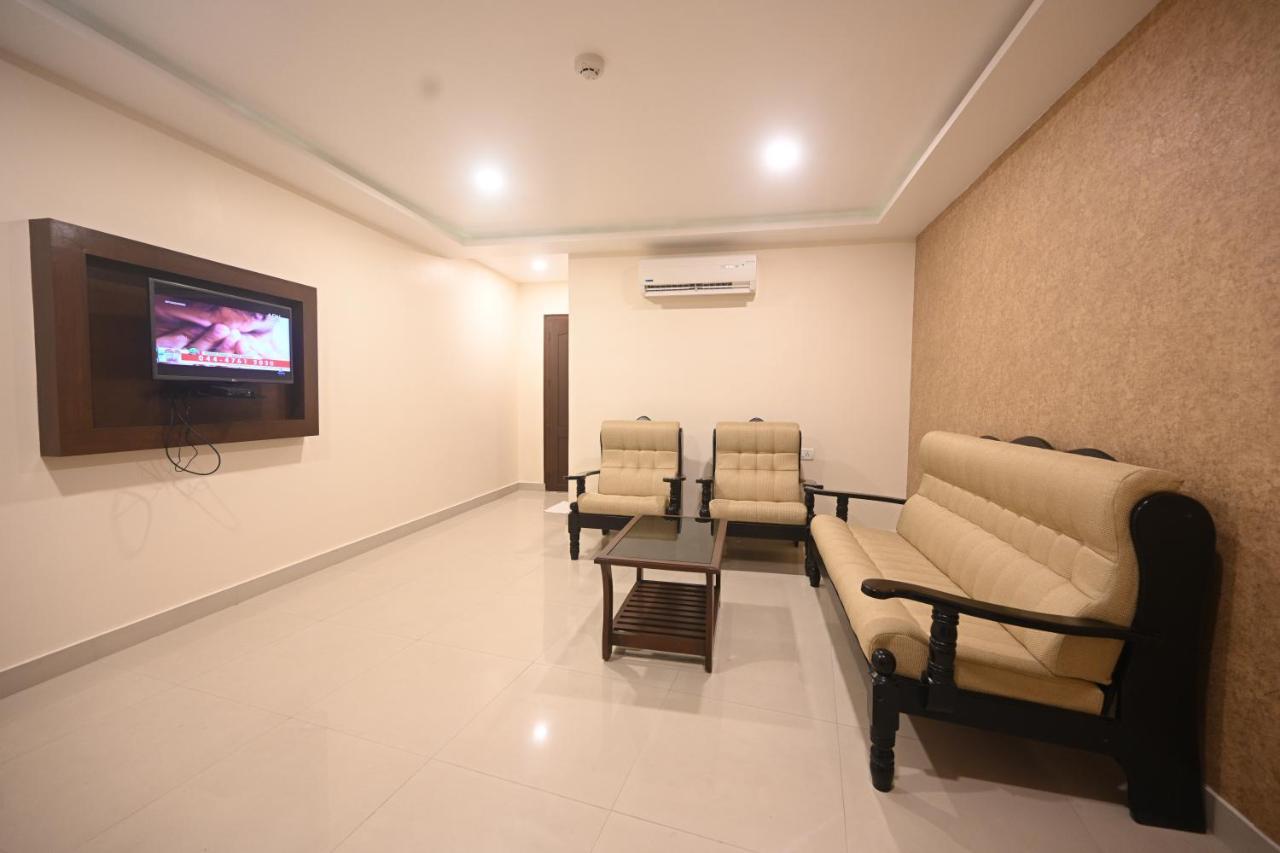 Hotel Bhagavath Gardens Chengannur Exterior foto
