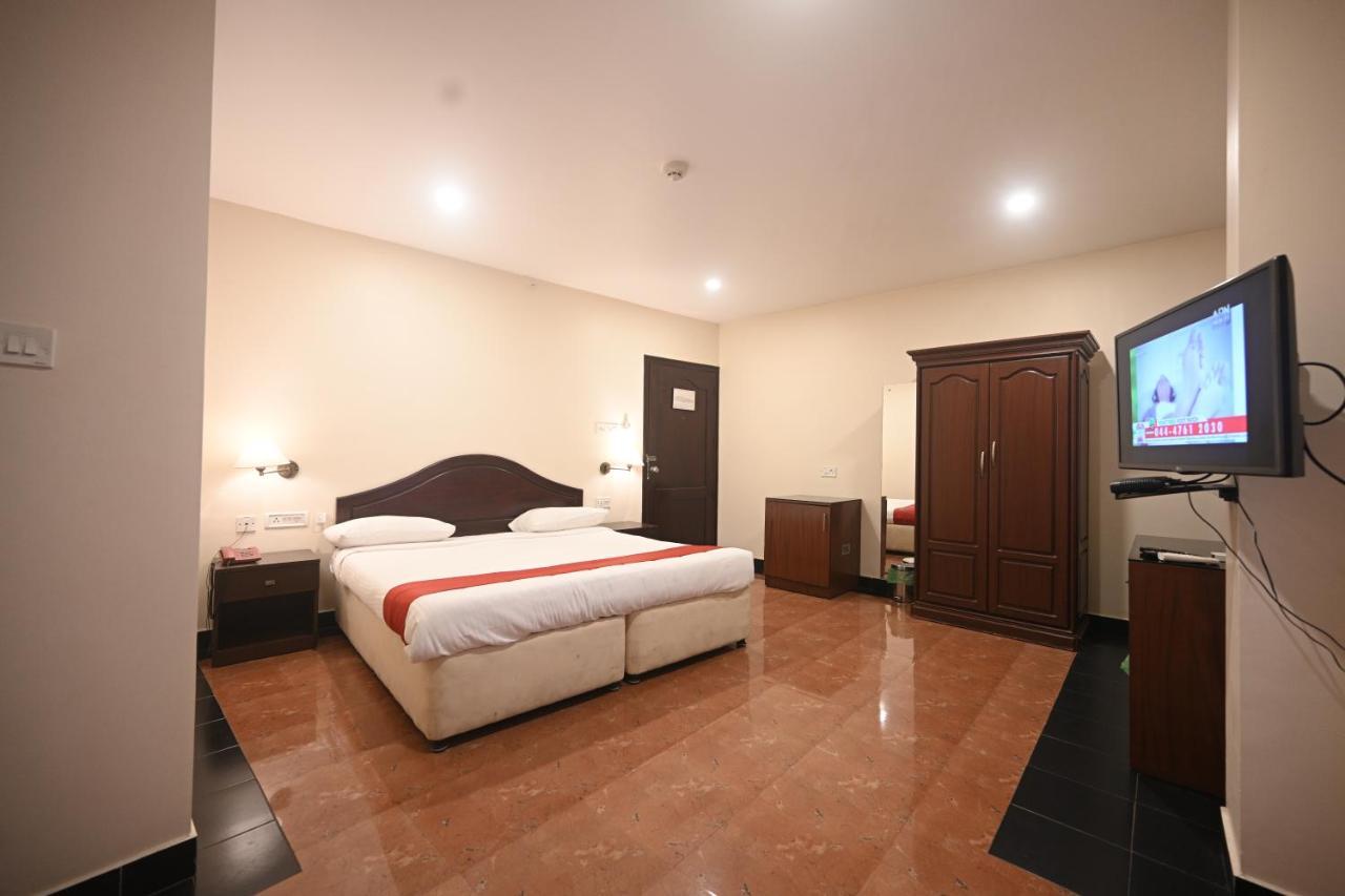 Hotel Bhagavath Gardens Chengannur Exterior foto