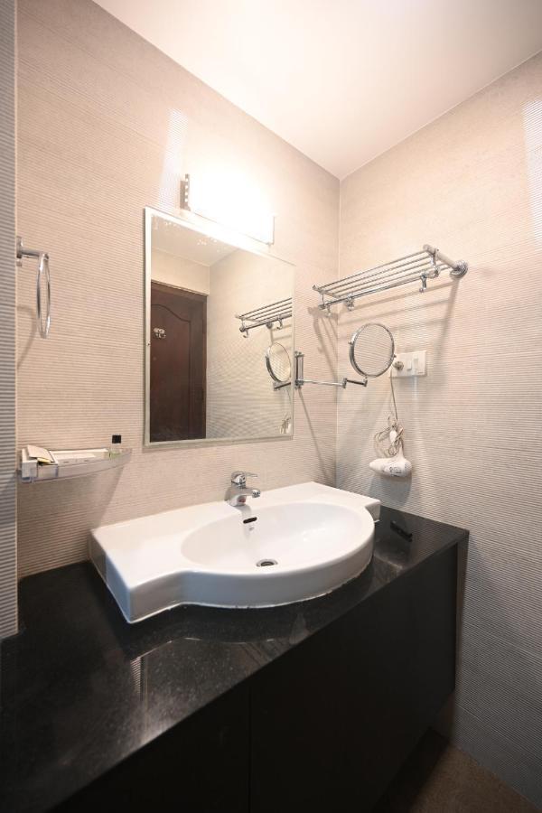 Hotel Bhagavath Gardens Chengannur Exterior foto